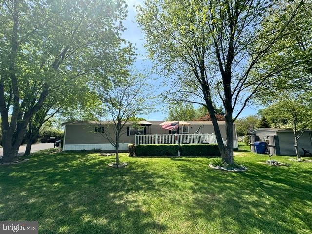 409 REAGAN DRIVE, FAIRLESS HILLS, PA 19030
