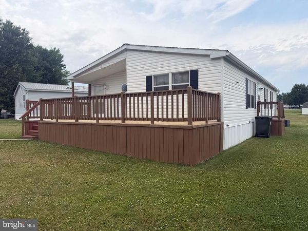 215 PHEASANT RIDGE CIRCLE, LANCASTER, PA 17603