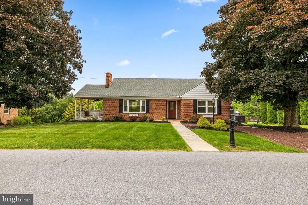 15 PINE STREET, JACOBUS, PA 17407