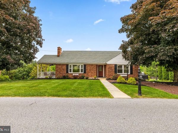 15 PINE STREET, JACOBUS, PA 17407