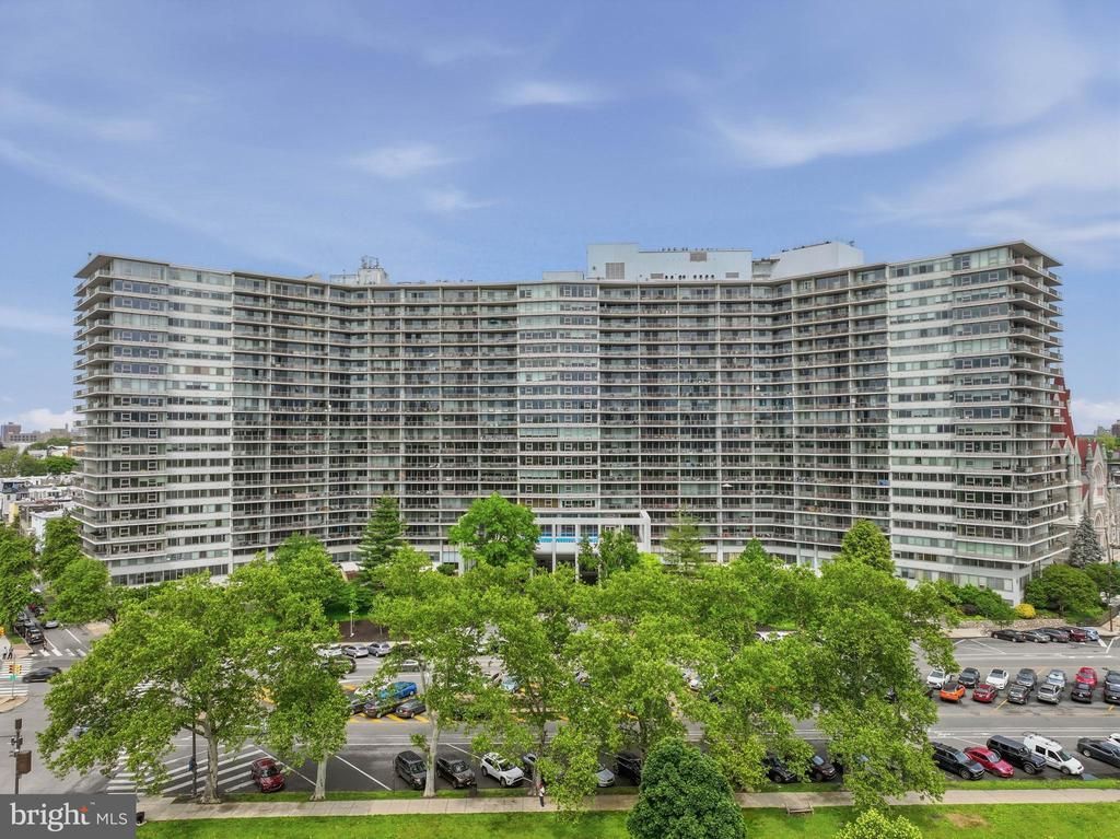 2401 Pennsylvania Avenue, Unit 7C52, Philadelphia, PA 19130 Main Photo