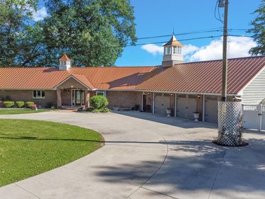16290 Pretty Lake Road, Plymouth, IN 46563