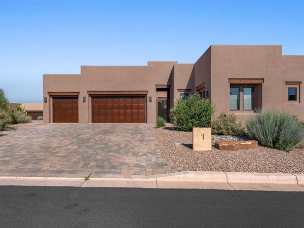 1 Trasera Court , Santa Fe, NM 87506