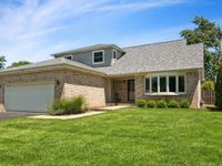 1241 N Chestnut Avenue, Arlington Heights, IL 60004 primary photo