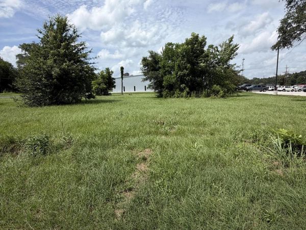 4th, Leesville, LA 71446