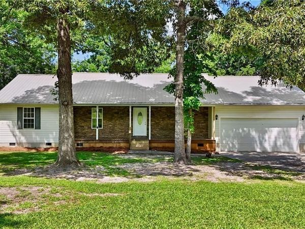 369 Oakland Drive SE, Calhoun, GA 30701
