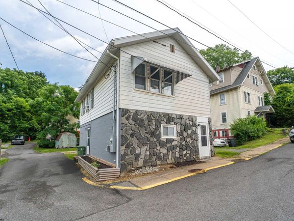 863 Harrison Street, Morgantown, WV 26505