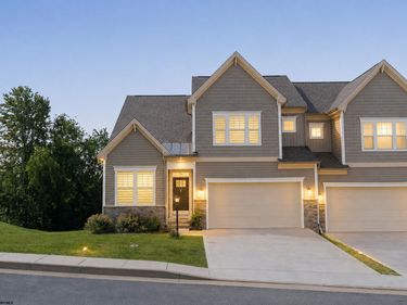72 Bedford Court, Bridgeport, WV 26330
