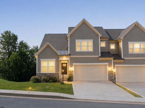 72 Bedford Court, Bridgeport, WV 26330