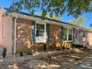 215 Kirby Dr, Clarksville, TN 37042 Main Photo