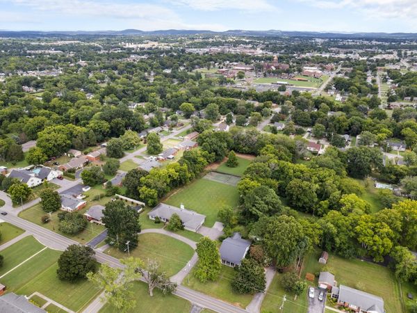 305 Castle Heights Ave , Lebanon, TN 37087