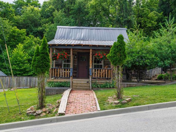 513 S Spring Street, French Lick, IN 47432