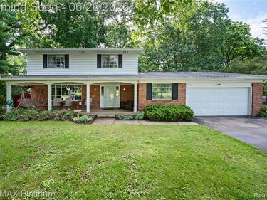 9460 Deer Park Court, Tyrone Twp, MI 48430