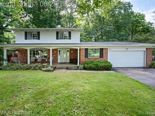 9460 Deer Park Court, Tyrone Twp, MI 48430