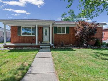 1584 Marion Avenue, Lincoln Park, MI 48146