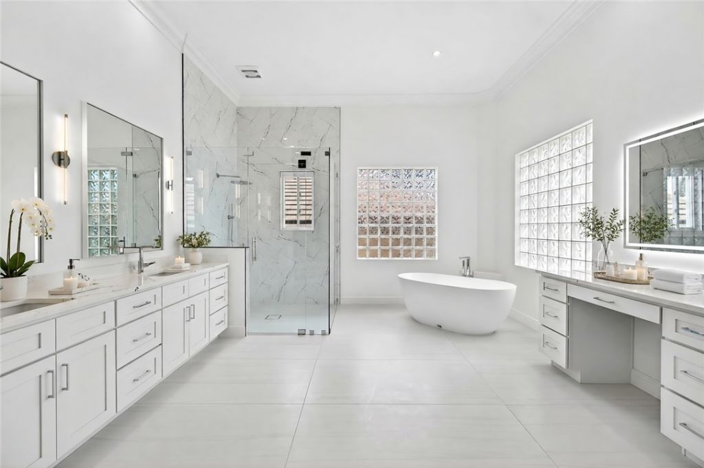 8020 S Seacrest Drive, Vero Beach, FL 32963 Photo