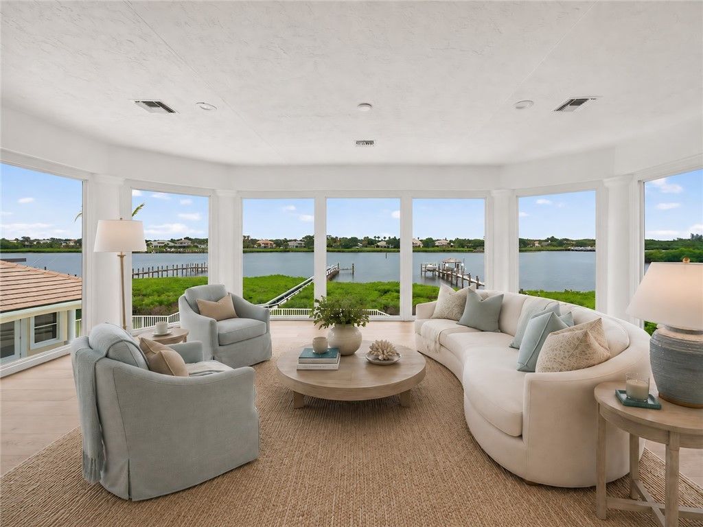 8020 S Seacrest Drive, Vero Beach, FL 32963 Photo