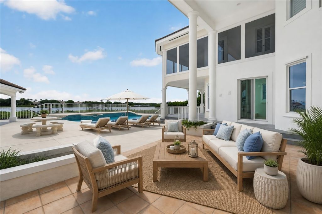 8020 S Seacrest Drive, Vero Beach, FL 32963 Photo