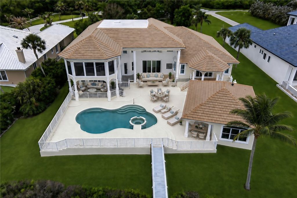 8020 S Seacrest Drive, Vero Beach, FL 32963 Photo