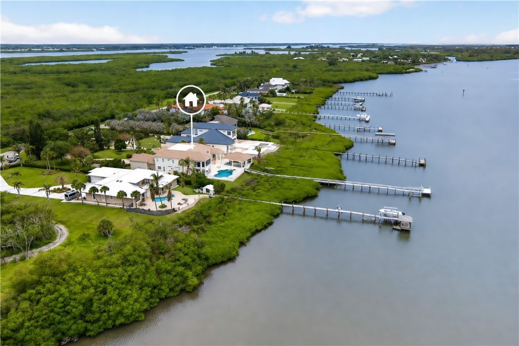 8020 S Seacrest Drive, Vero Beach, FL 32963 Photo
