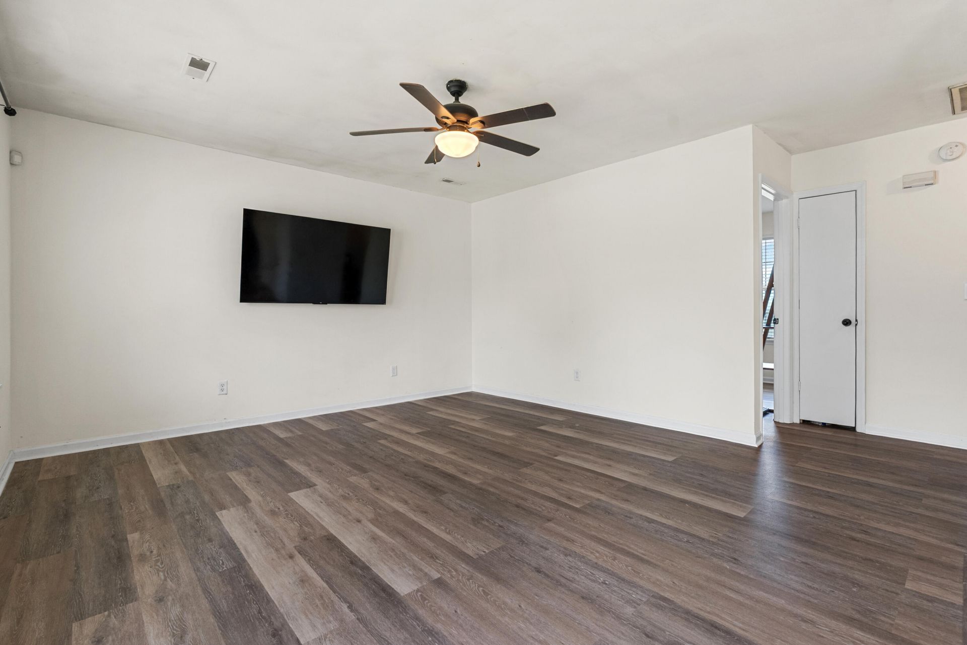 101 Lacey Court Photo 7