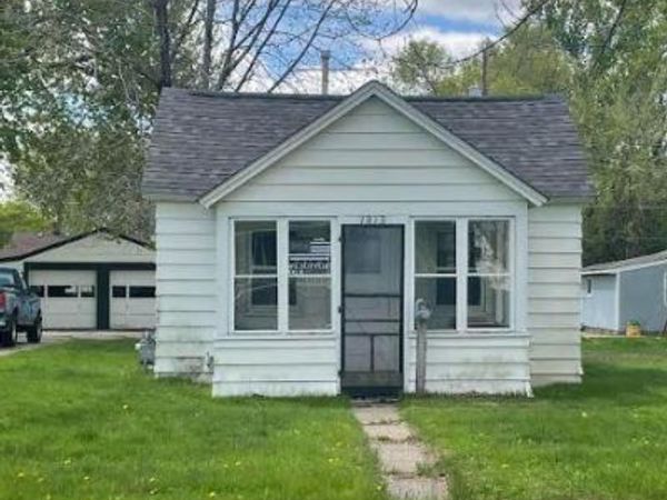 1813 W 6th Street , Red Wing, MN 55066