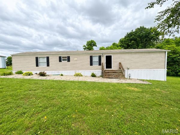 2255 County Road 900 East , Rinard, IL 62878