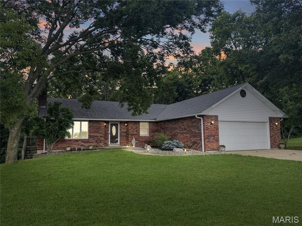 4600 Hilltop Drive , Washington, MO 63090