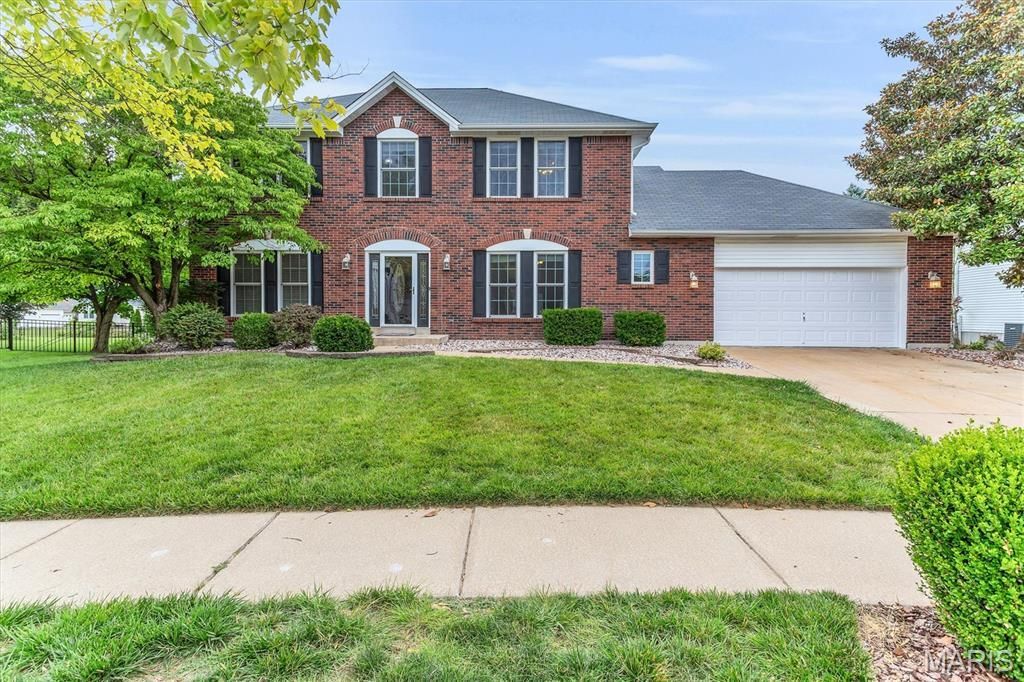 214 Kingdom Drive, Saint Charles, MO 63301 Main Photo