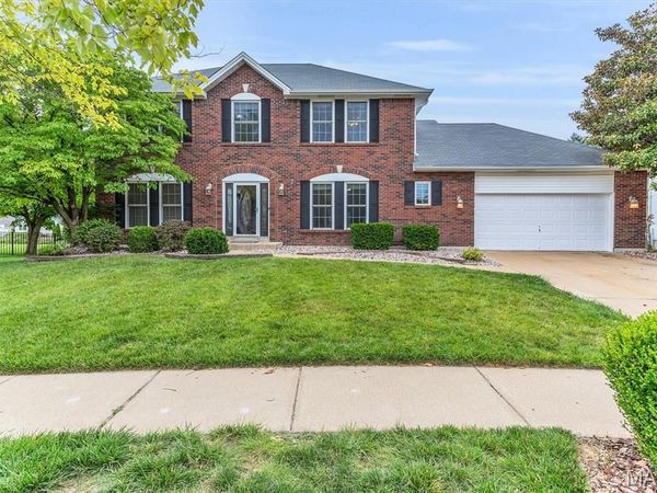 214 Kingdom Drive, St Charles, MO 63301