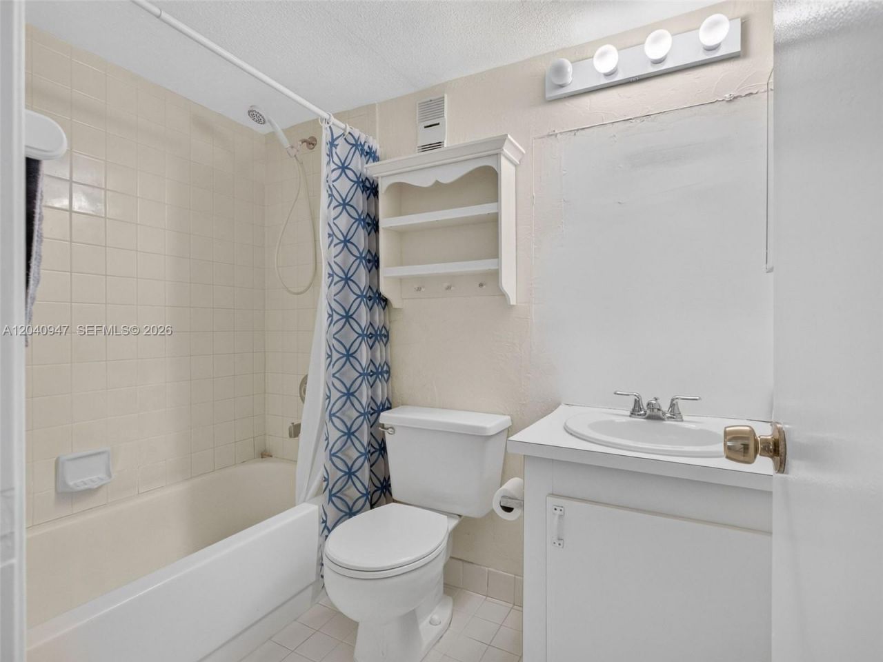 15718 E Waterside Cir , Unit 105, Sunrise, FL 33326 Photo