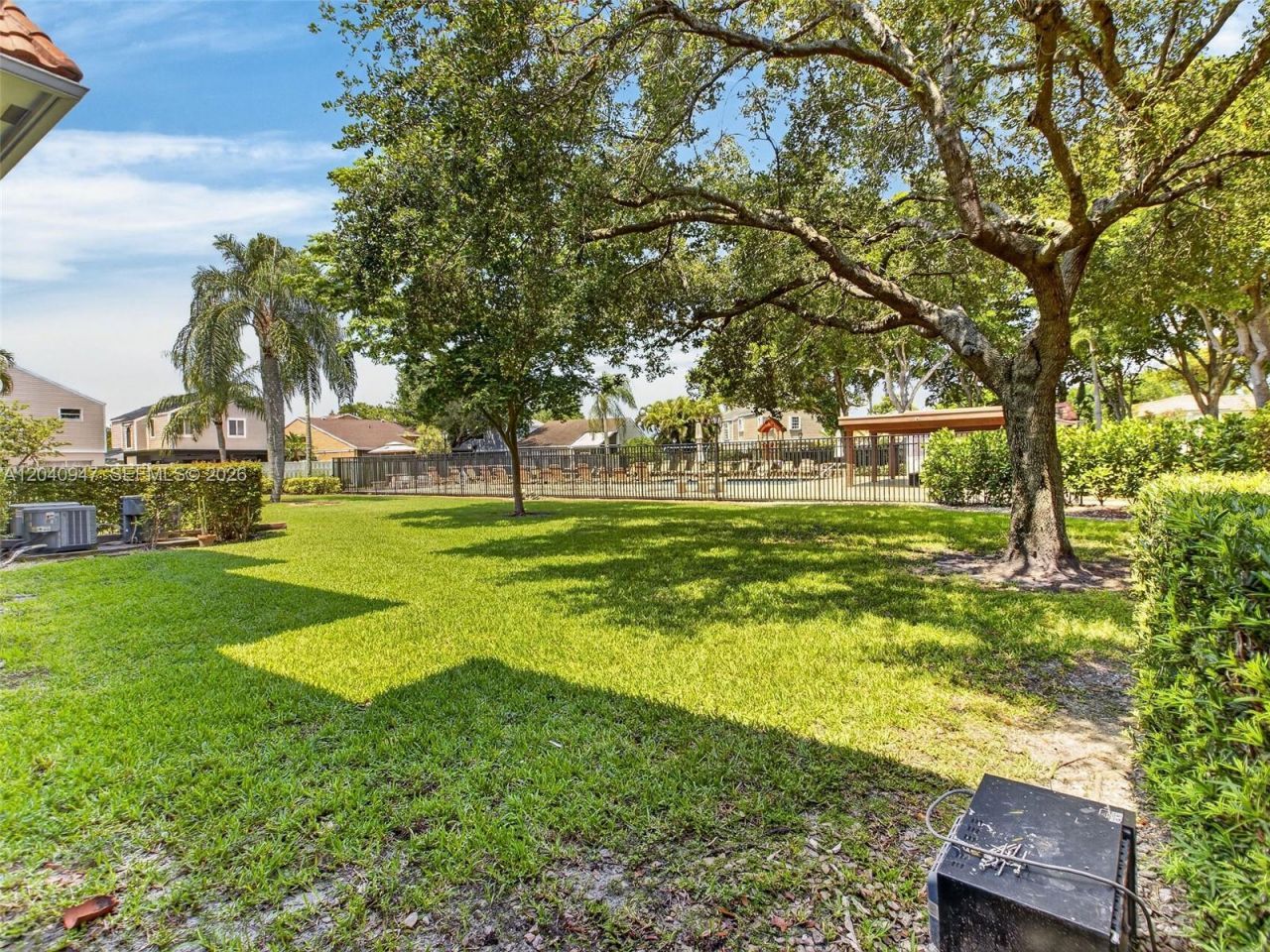 15718 E Waterside Cir , Unit 105, Sunrise, FL 33326 Photo