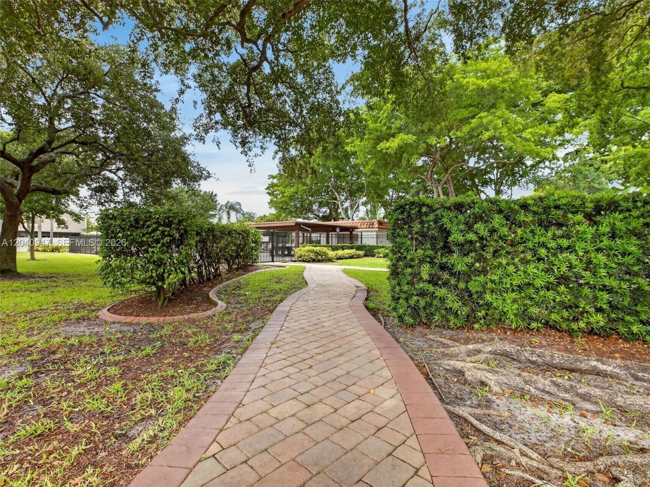 15718 E Waterside Cir , Unit 105, Sunrise, FL 33326 Photo