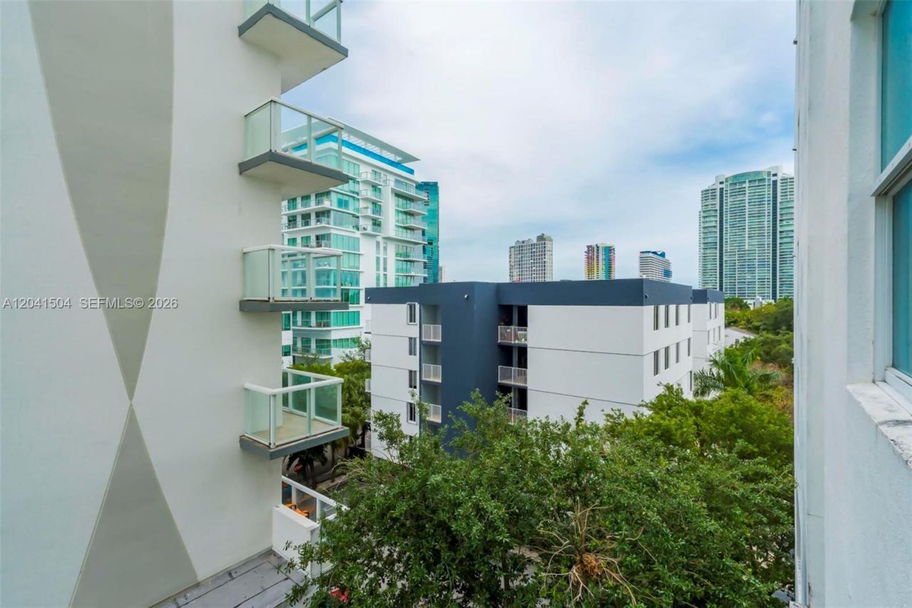 1723 SW 2nd Ave, Unit 607, Miami, FL 33129 Photo