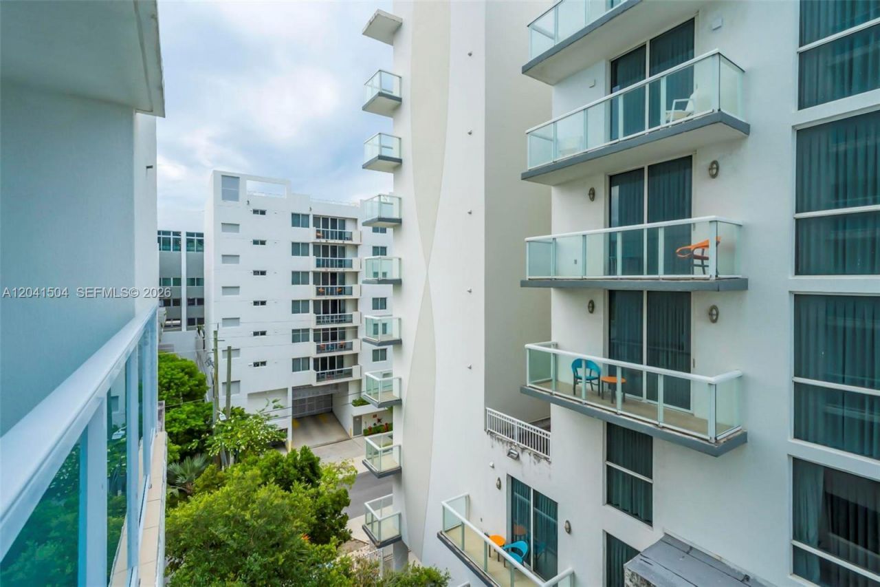 1723 SW 2nd Ave, Unit 607, Miami, FL 33129 Photo