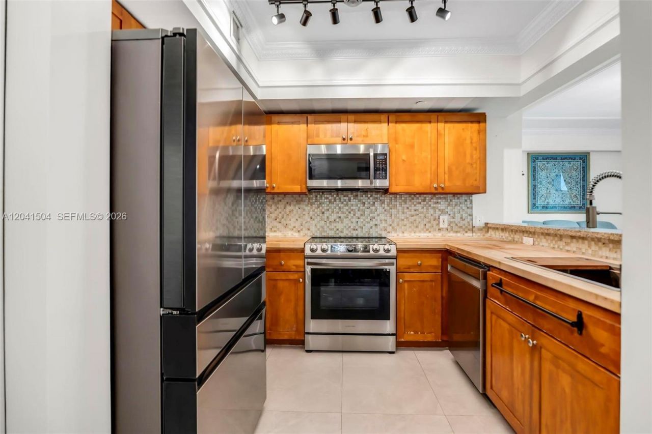 1723 SW 2nd Ave, Unit 607, Miami, FL 33129 Photo