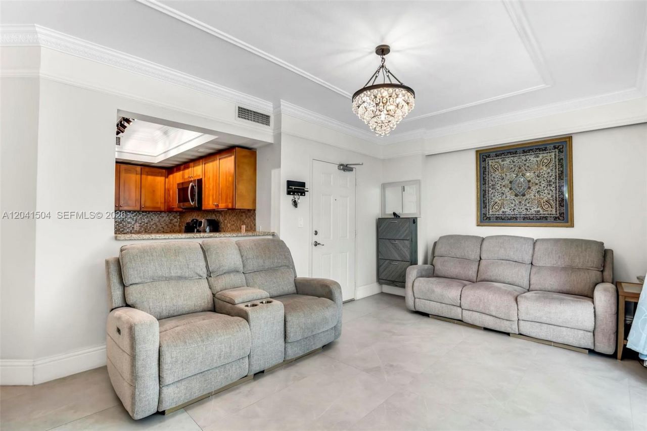 1723 SW 2nd Ave, Unit 607, Miami, FL 33129 Photo