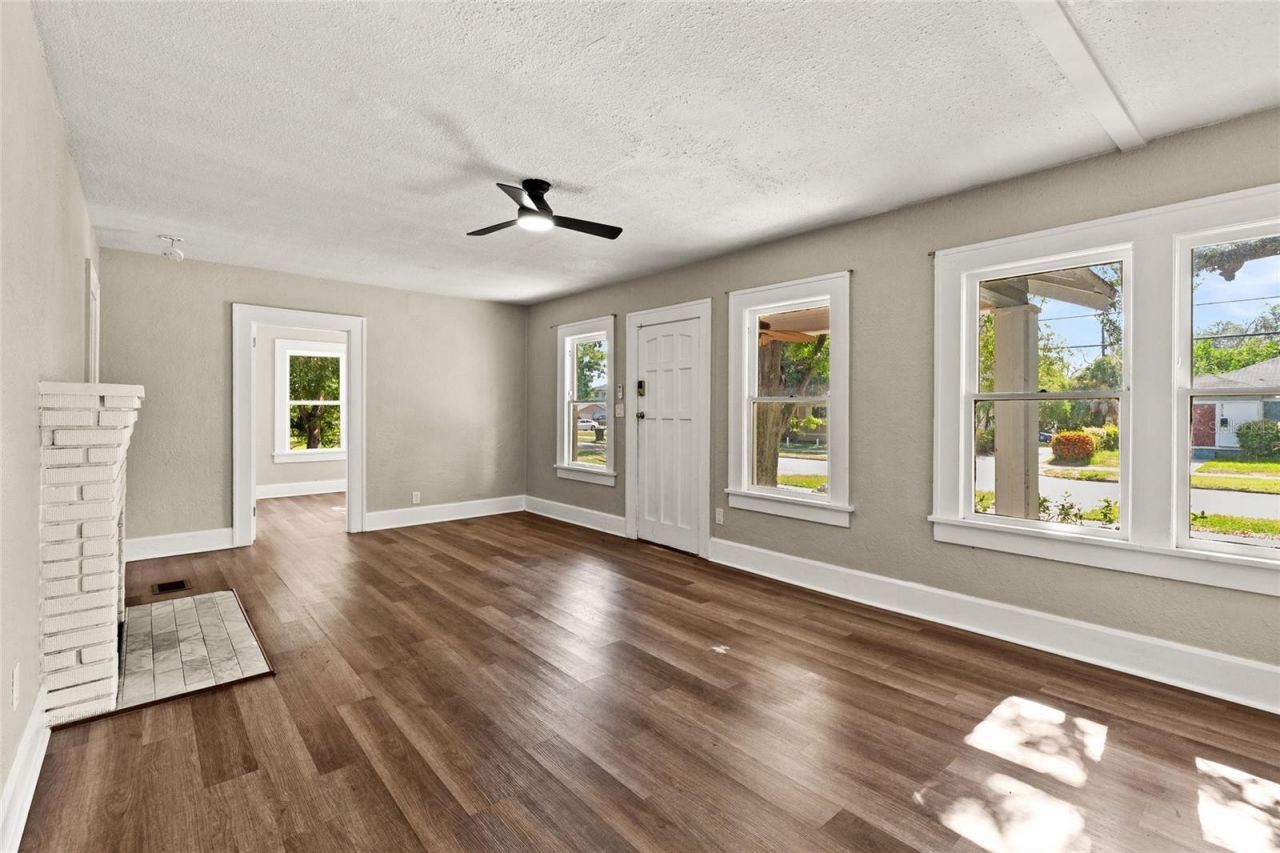2329 7 Street S, Saint Petersburg, FL 33714 Photo