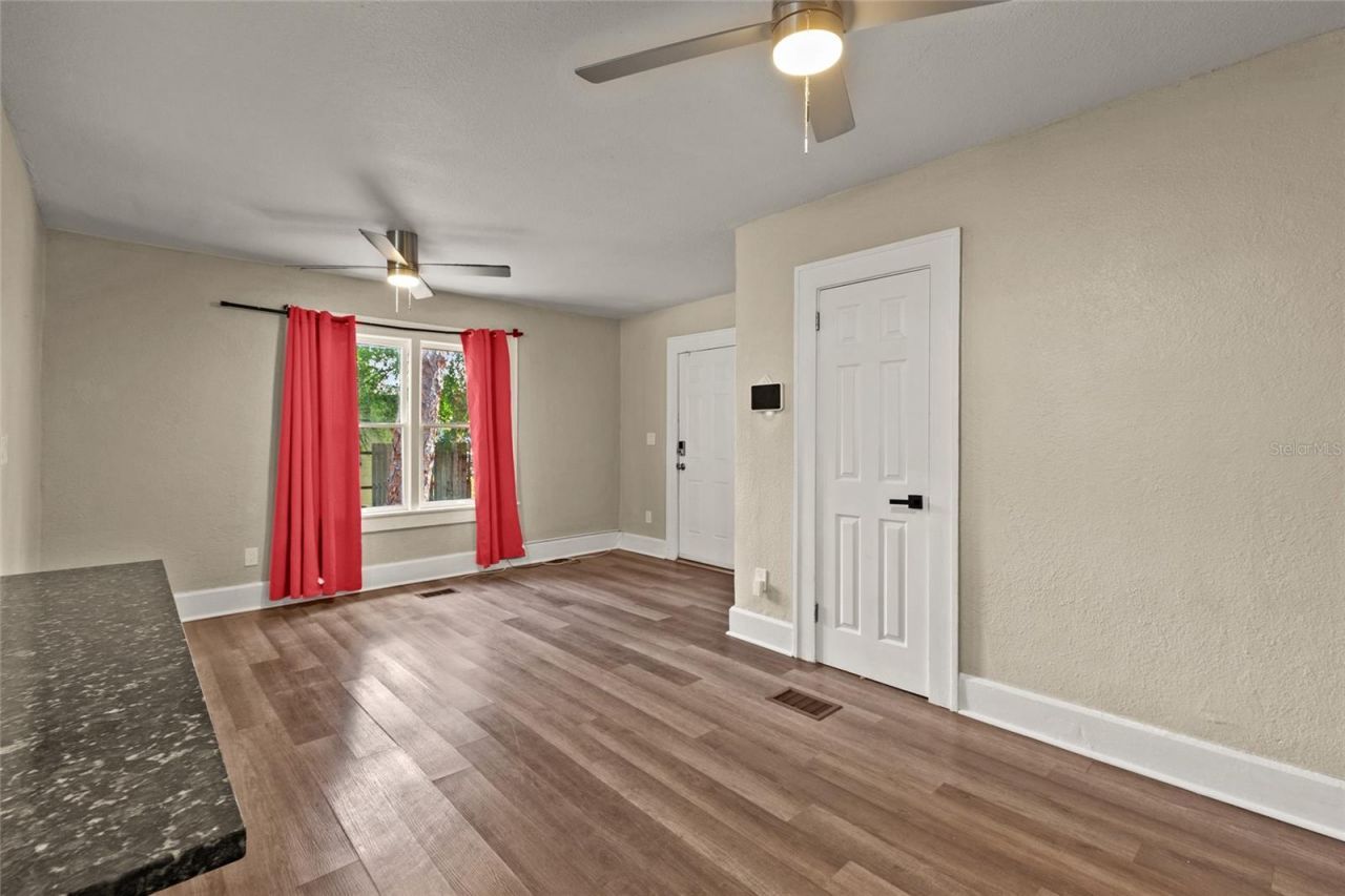 2329 7 Street S, Saint Petersburg, FL 33714 Photo