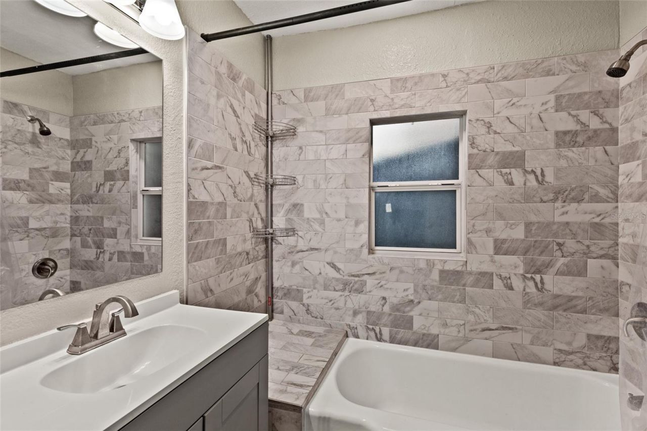 2329 7 Street S, Saint Petersburg, FL 33714 Photo
