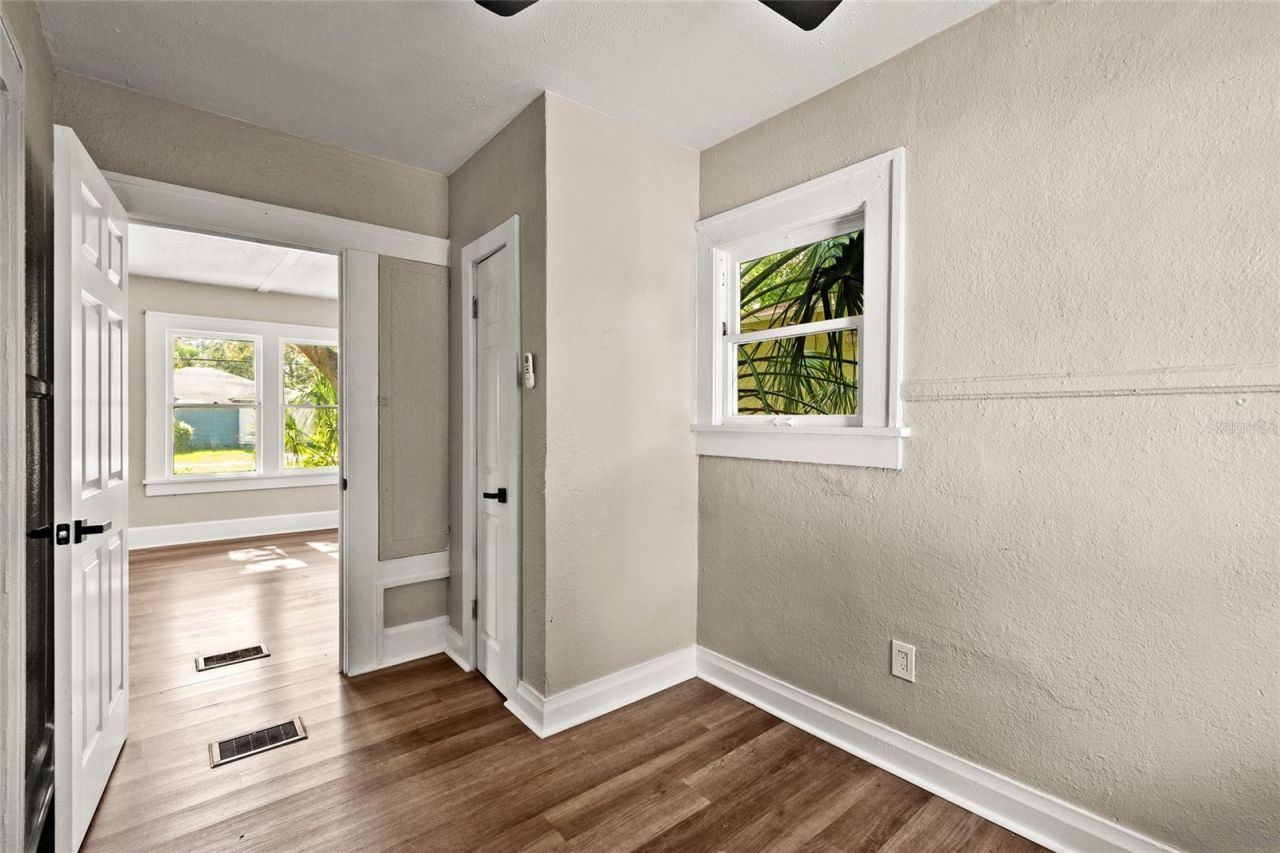 2329 7 Street S, Saint Petersburg, FL 33714 Photo