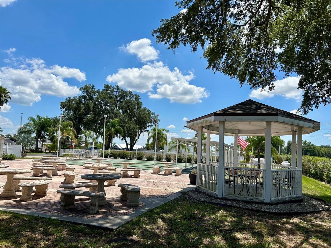 2928 Birdie Drive , Bowling Green, FL 33834 Photo