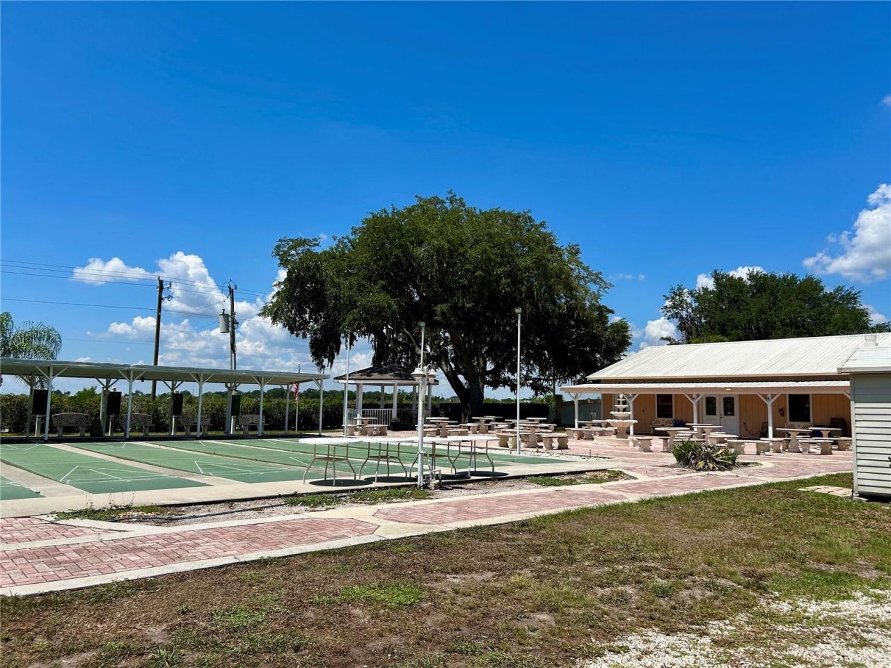 2928 Birdie Drive , Bowling Green, FL 33834 Photo