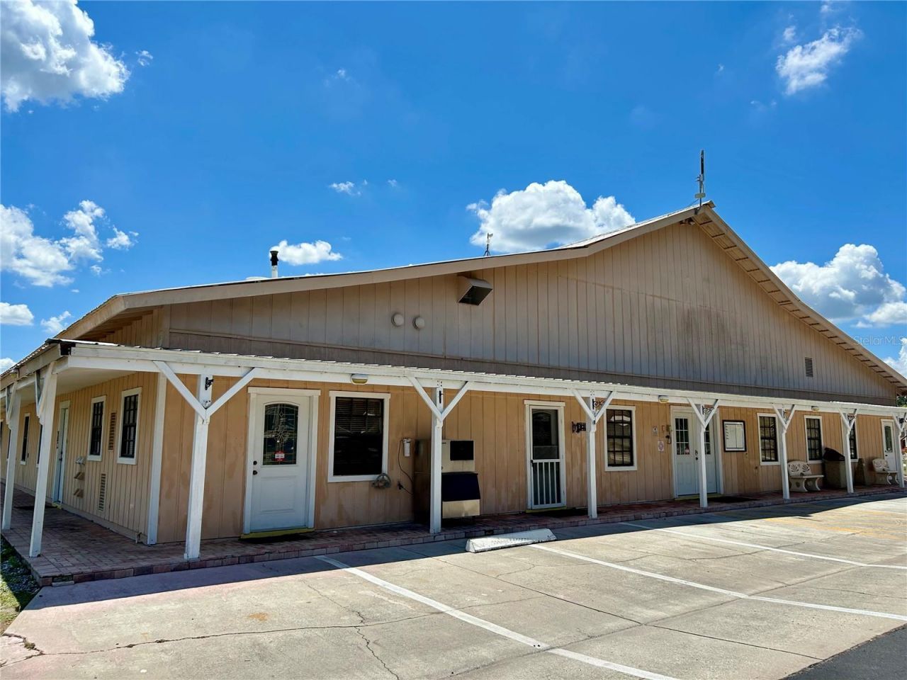 2928 Birdie Drive , Bowling Green, FL 33834 Photo