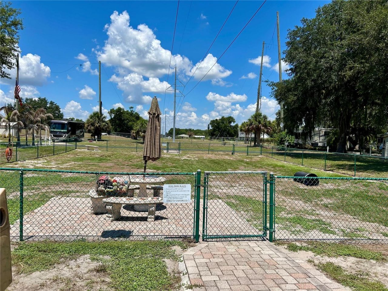 2928 Birdie Drive , Bowling Green, FL 33834 Photo