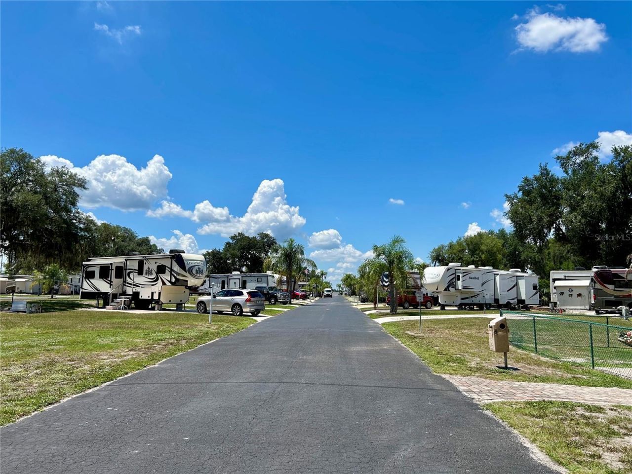 2928 Birdie Drive , Bowling Green, FL 33834 Photo