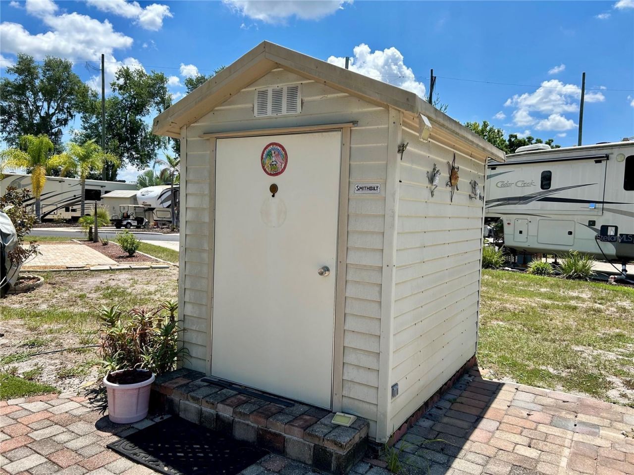 2928 Birdie Drive , Bowling Green, FL 33834 Photo