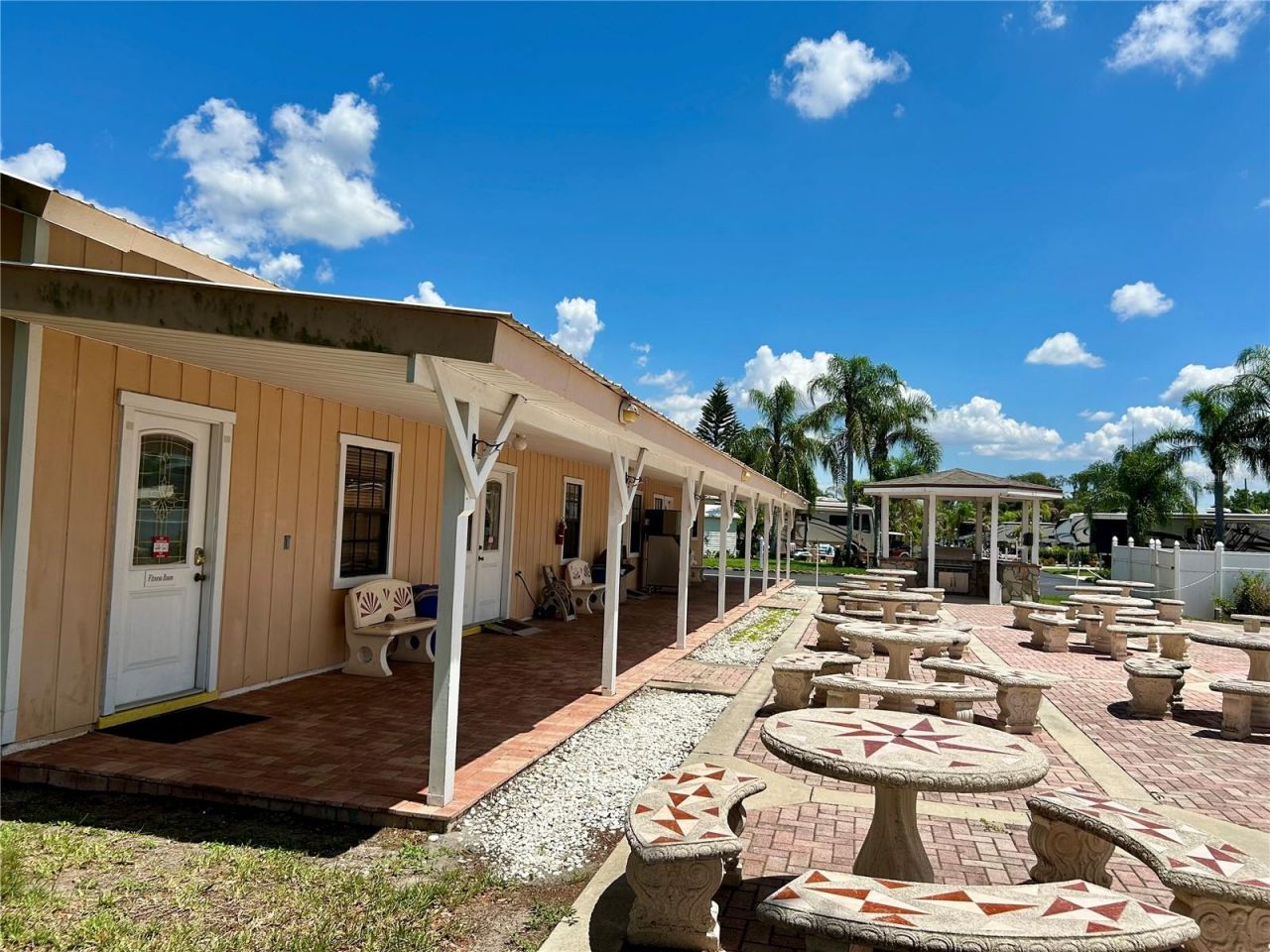 2928 Birdie Drive , Bowling Green, FL 33834 Photo