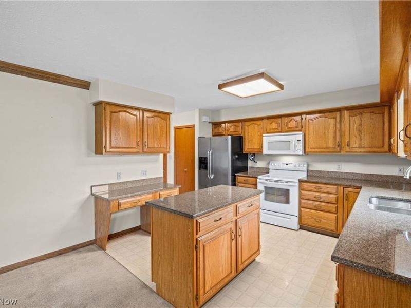 181 Park Place Drive, Wadsworth, OH 44281 Photo 12