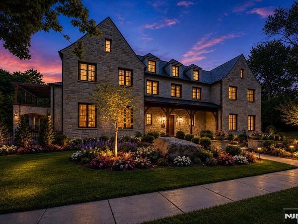 548 W Sylvan Place, HAWORTH, NJ 07641